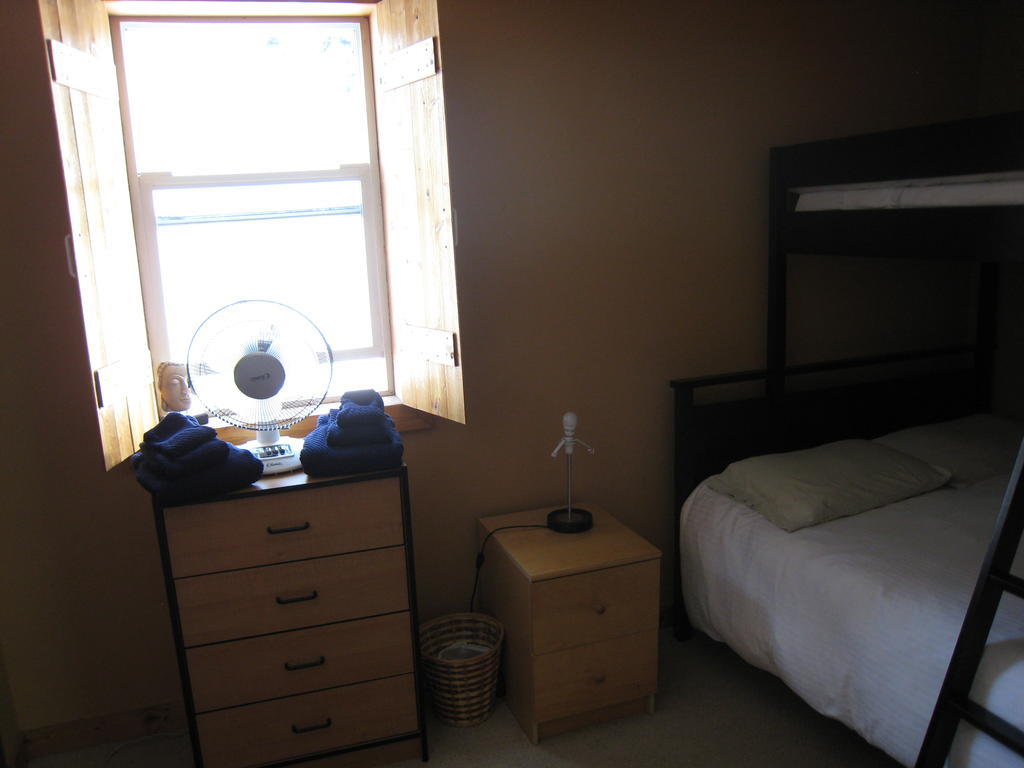 Poppi'S Guesthouse Revelstoke Camera foto