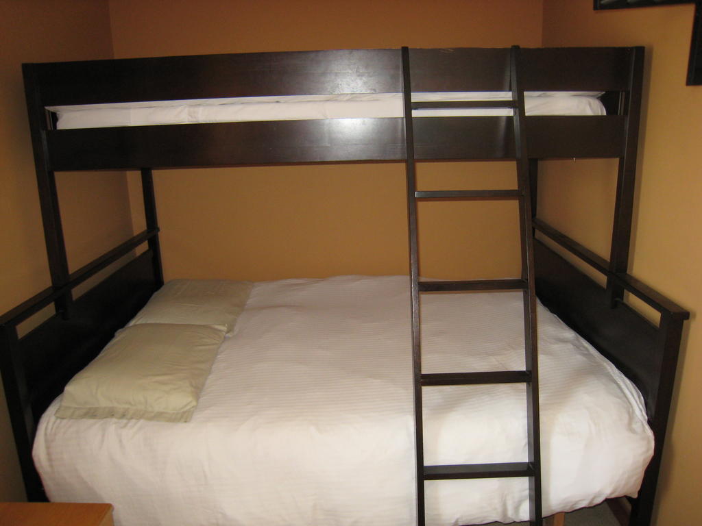 Poppi'S Guesthouse Revelstoke Camera foto