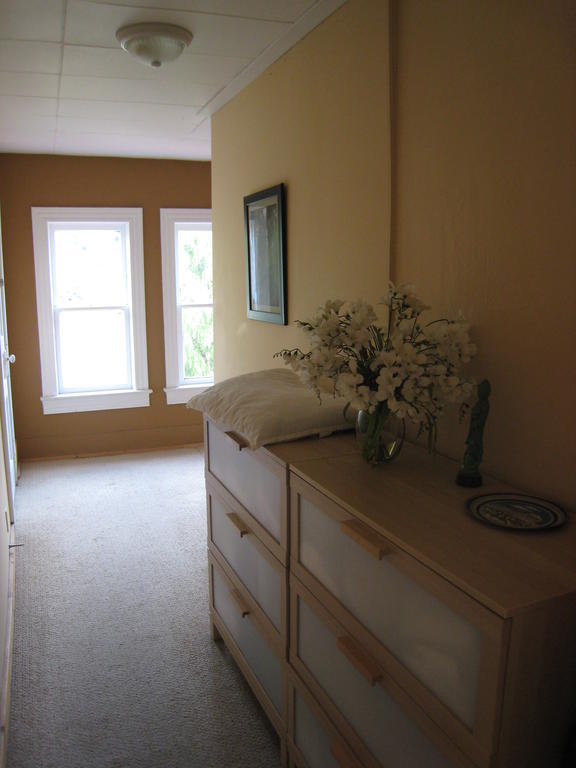 Poppi'S Guesthouse Revelstoke Esterno foto